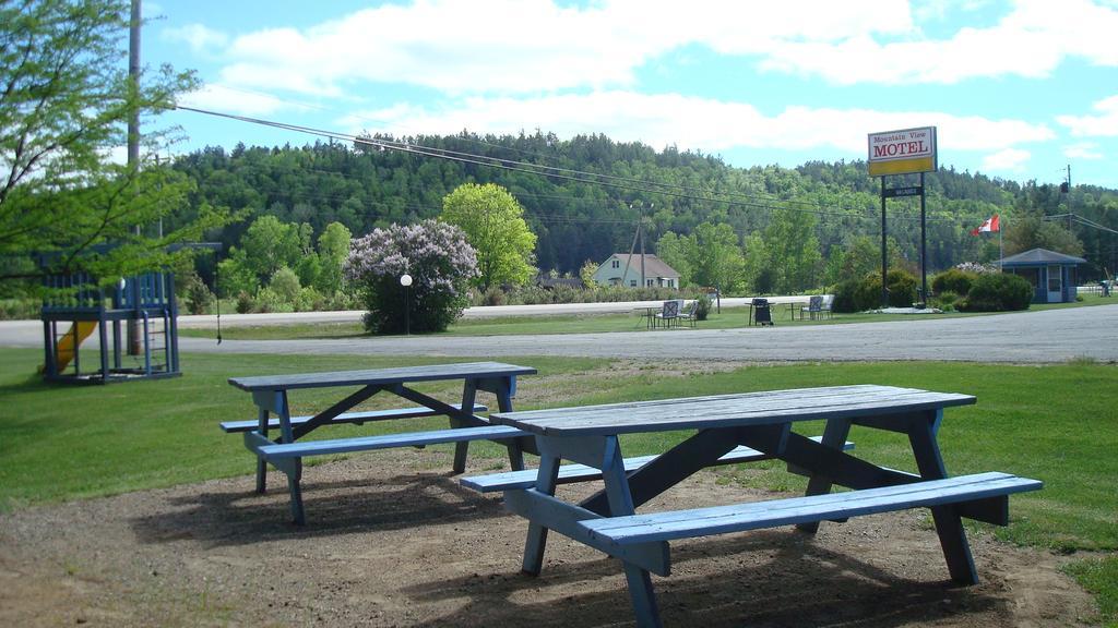 Mountain View Motel Barrys Bay Exteriör bild